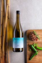 Load image into Gallery viewer, Roga Junmai Sake (750ml)